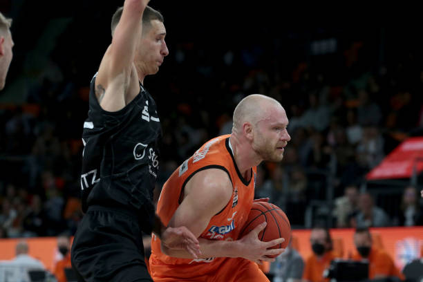 周琦状态爆 周琦状态爆